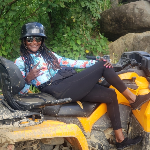 Meet your Posher, Quasheba - Picture 5 of 8